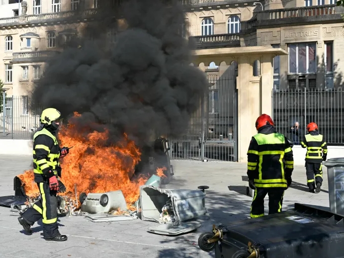 Francuski srednjoškolci najavili nove proteste, sindikati im pružaju podršku