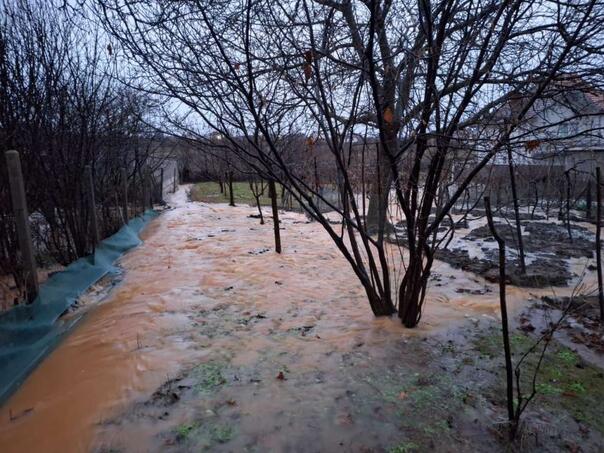 Vodostaji u porastu: Poplave u Srebreniku i Živinicama