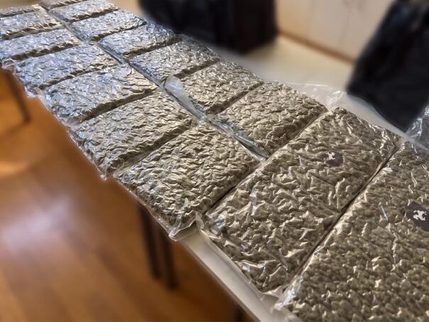 Fudbaler uhapšen sa skoro 14 kilograma droge, roditelji mu rade u policiji