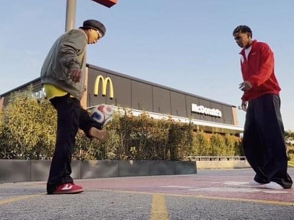 Fudbalske legende za stolom McDonald’s-a u novoj globalnoj kampanji