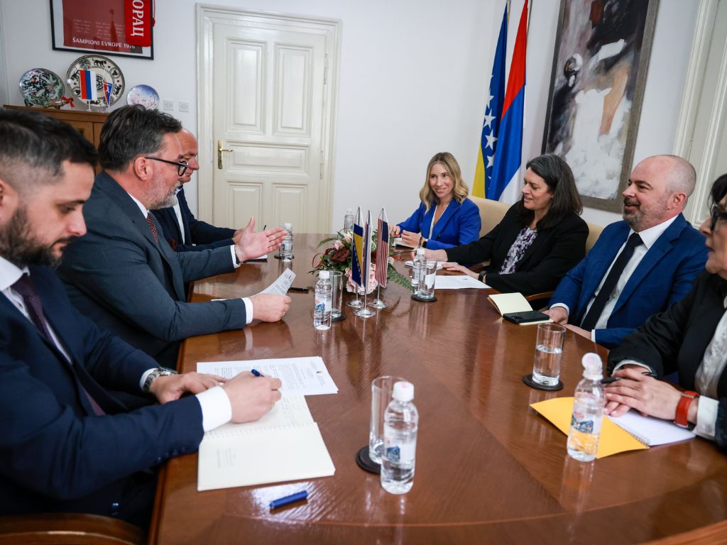 Ginkel i Košarac razgovarali o gasu: Fokus na uvoz američkog LNG-a