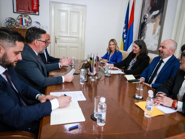 Ginkel i Košarac razgovarali o gasu: Fokus na uvoz američkog LNG-a