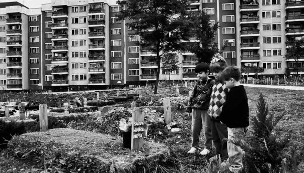 Godišnjica masakra na Dobrinji: Sjećanje na 15 ubijenih