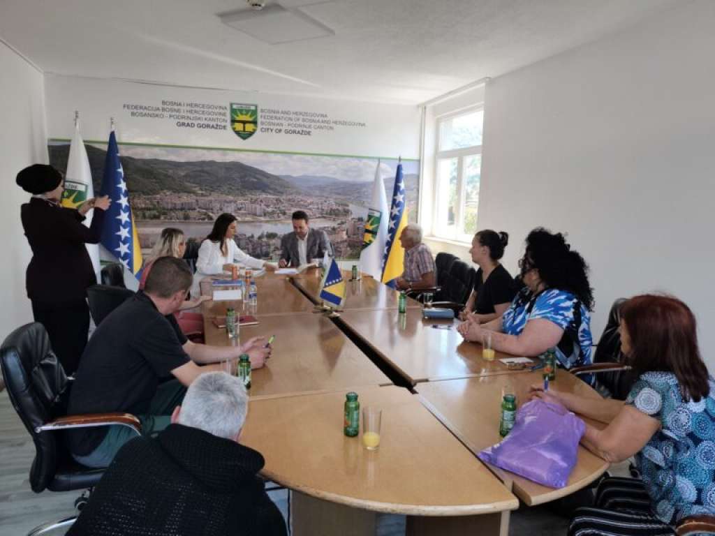 Goražde podijelilo socijalne stanove: Potpisani ugovori sa novim korisnicima
