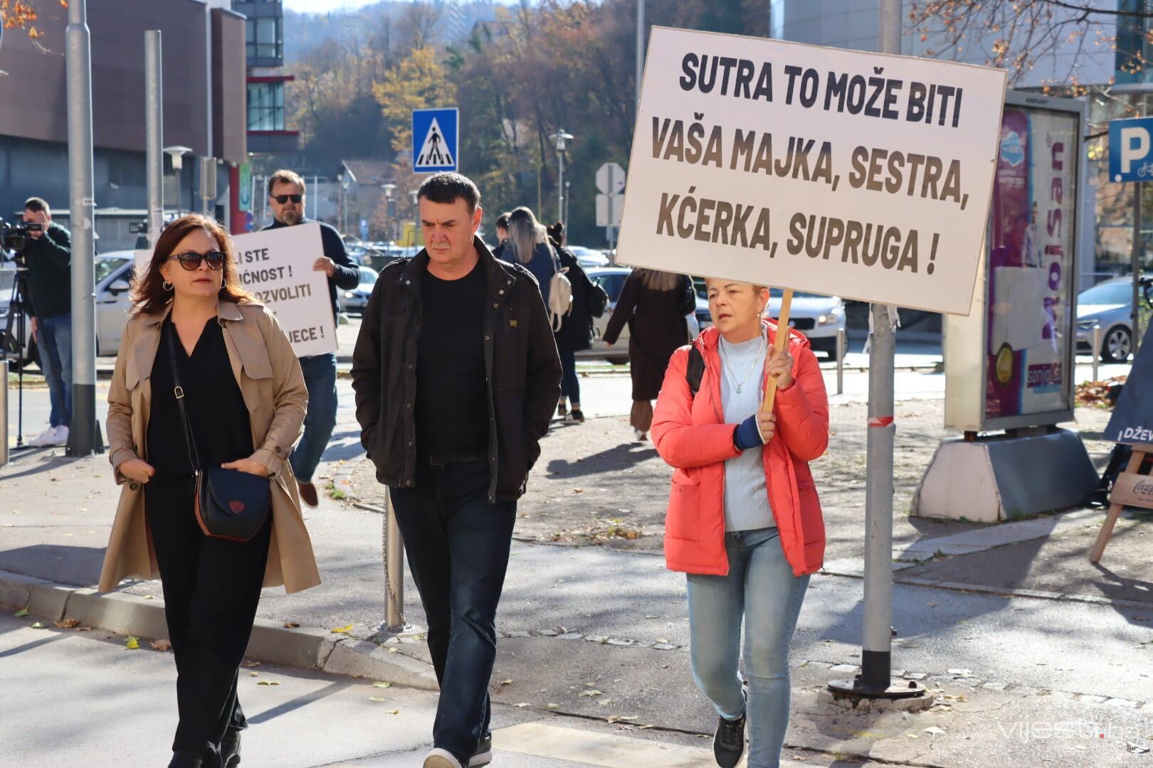 Građani na ulicama Tuzle traže ostavke