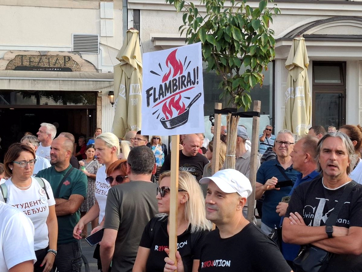 Građani satima čekaju da podrže Studentsku listu: Nazire li se pad Vučića?