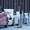 Građani sve više biraju električne automobile, dizelaši i benzinci u slobodnom padu