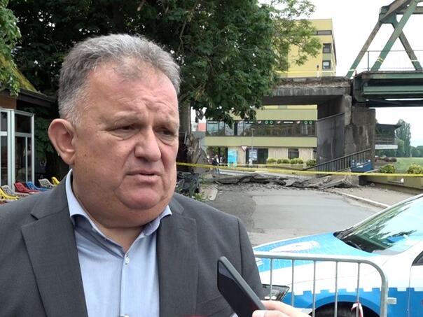 Gradonačelnik Gradiške: Policija natjerala djecu da se raziđu prije obrušavanja mosta