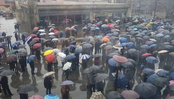 Gradonačelnik u problemima: Koliko je ljudi "podržalo" Kasumovića