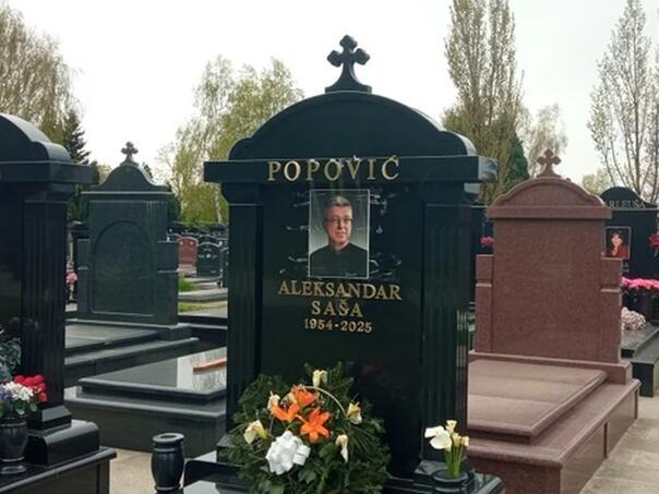 Grand objasnio zašto su sa groba Saše Popovića skinuta slova