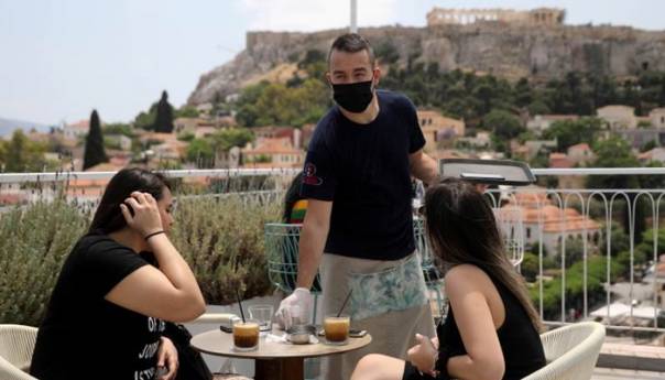 Grčka ponovno uvodi mjere, zbog korone zatvaraju se barovi i restorani