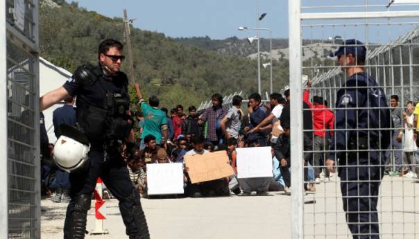 Grčka pozvala EU da zajednički upravljaju izbjegličkim logorima