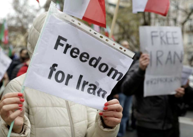 Grupa za ljudska prava tvrdi da je broj žrtava protesta u Iranu premašio 6.000