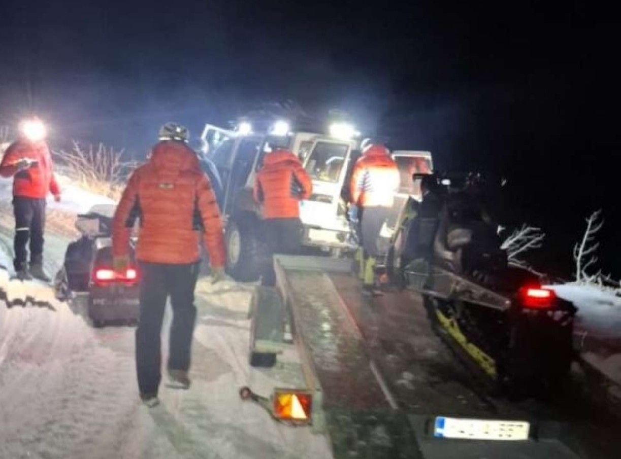 GSS Prenj spasio hrvatske državljane zaglavljene na Rujištu