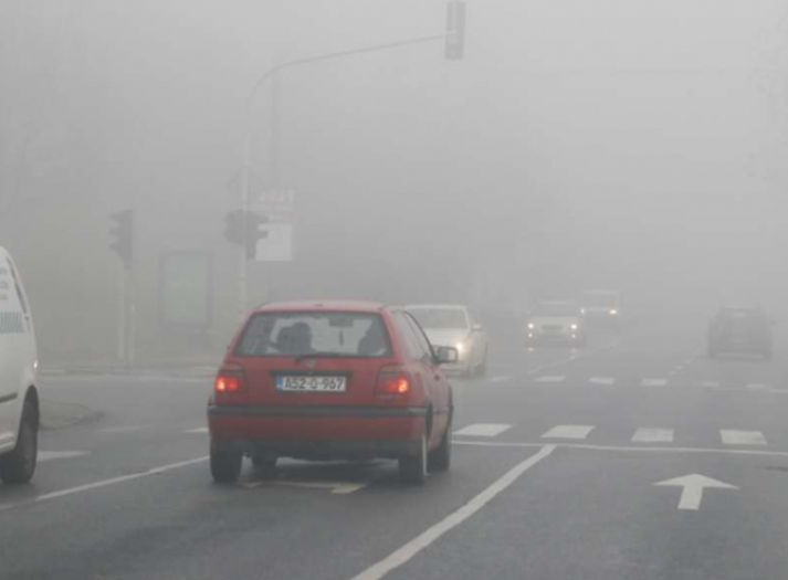 Gusta magla smanjuje vidljivost na putevima centralne i istočne Bosne
