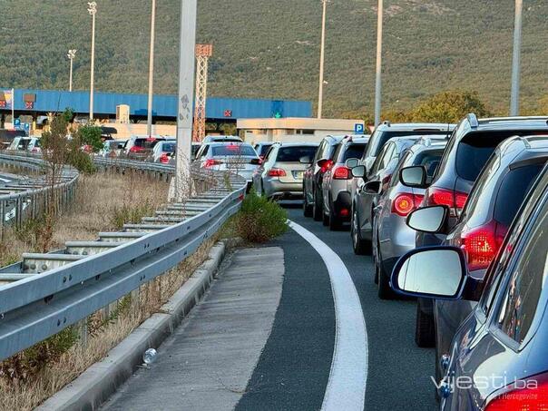 Gužve na granicama tek će rasti: Problem nije EU, problem smo mi