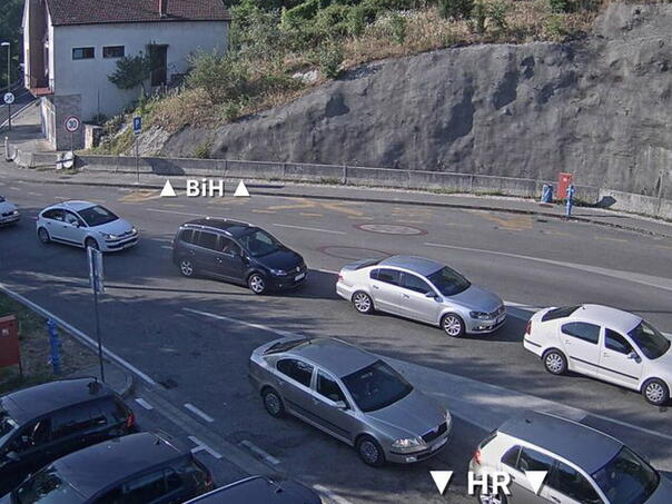 Gužve u blizini gradskih centara i na sjeverenim graničnim prelazima na izlazu iz BiH