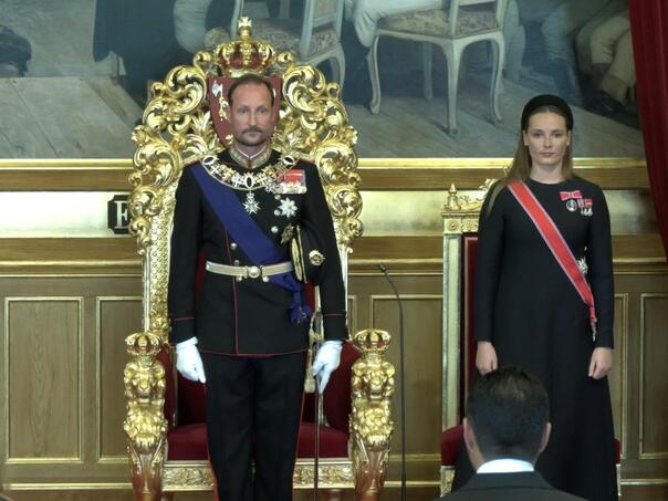 Haakon VIII položio zakletvu: "Neka mi pomogne Svemogući Bog"