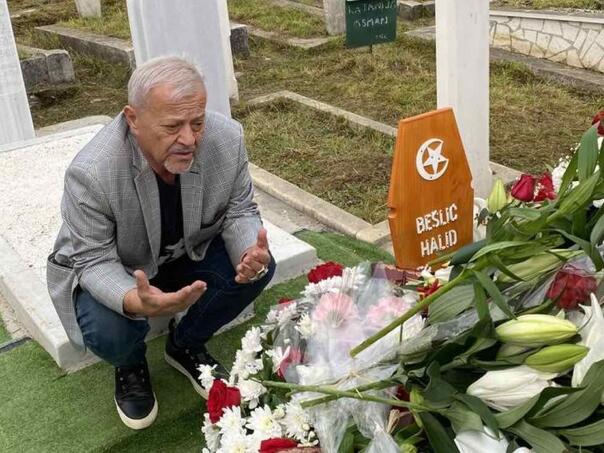Hadžihafizbegović na Halidovom mezaru: "Ljepoto naša, ostavio si nas tužne, ali i ponosne"