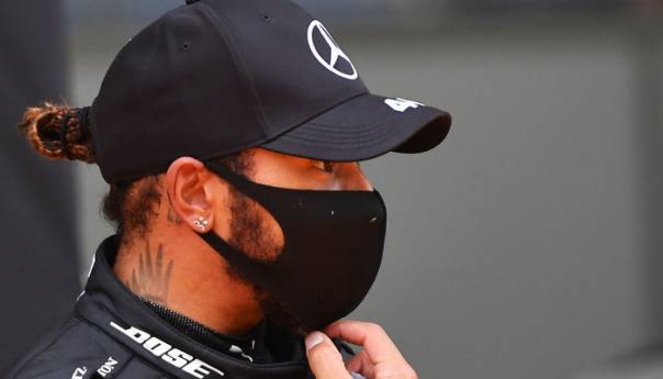 Hamilton plesao po kiši i dokazao da je najbolji