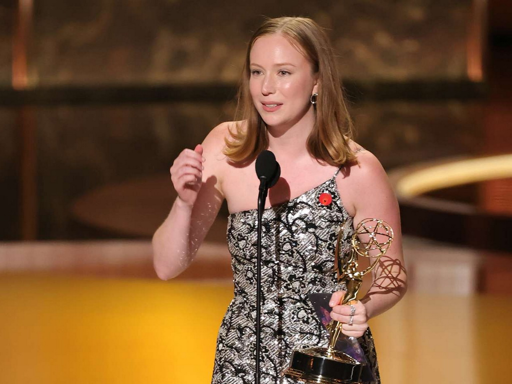 Hannah Einbinder tokom preuzimanja Emmyja: Sloboda Palestini!