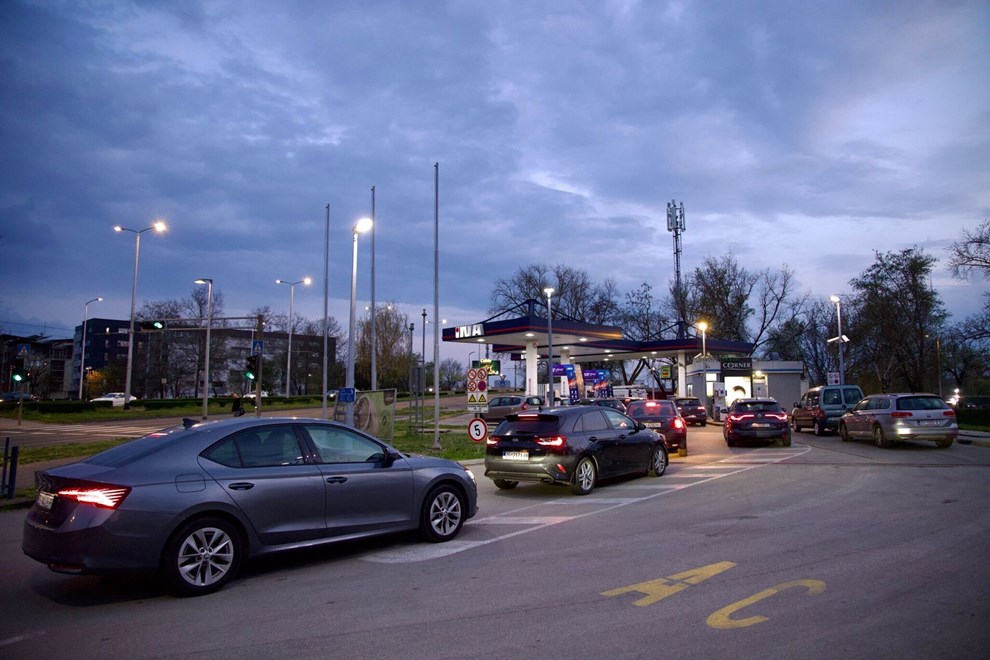 Haos na pumpama u Hrvatskoj, nestašica dizela u Zagrebu