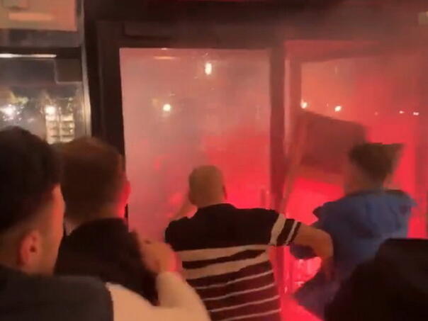 Haos u Parizu: Kafić gorio noć uoči Lige prvaka, Englezi spašavali živu glavu!