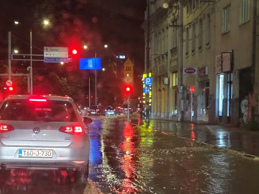 Haos u Sarajevu: Veliki kvar ostavio niz naselja bez vode