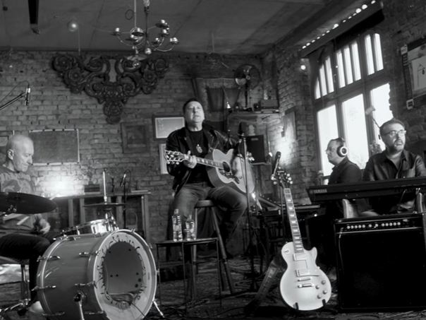 Hari Mata Hari oduševio novom baladom “Odavno si ti u srcu mom”