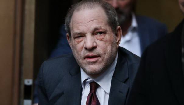 Harvey Weinstein zbog silovanja osuđen na 23 godine zatvora