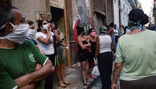 Havana ponovno u karanteni: Zatvoreni barovi, javni prijevoz, plaže...