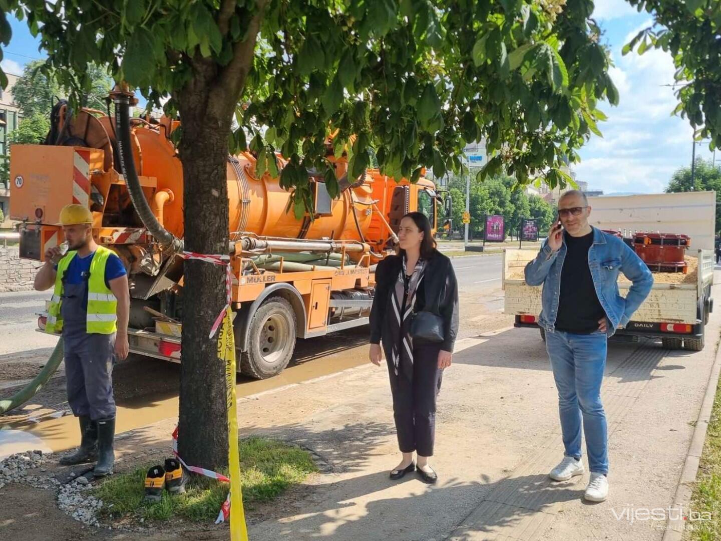 Havarija u Novom Sarajevu, građani bez vode, oglasila se načelnica Karić