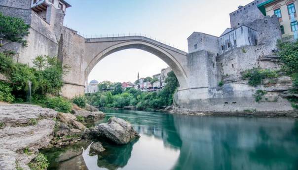HDZ, HRS, SNSD i Boška Ćavar protiv podrške skokovima sa Starog mosta
