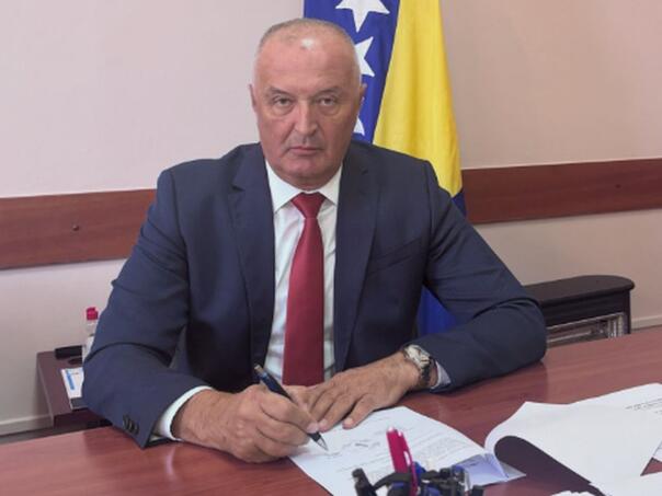 Helez potpisao otkaze pripadnicima OSBiH koji su veličali zločinca Mladića