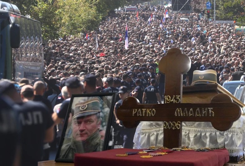 Helsinški odbor žestoko o sahrani Mladića: Sinhronizovan igrokaz države, vojske i crkve