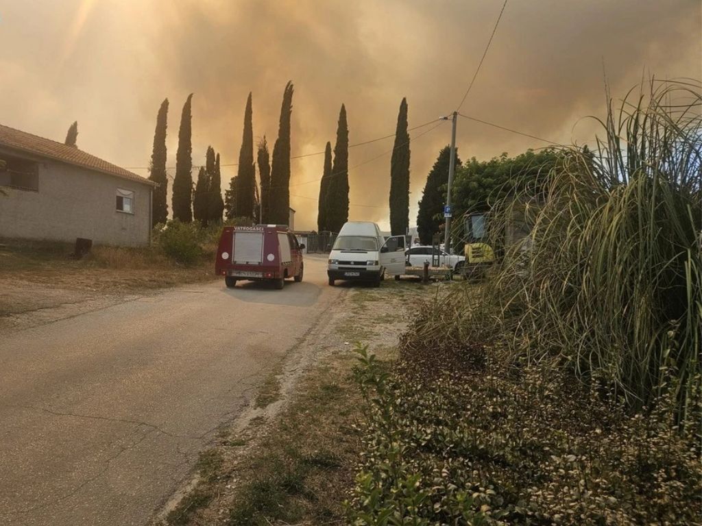 Hercegovina se bori s požarima: Vatra iz Hrvatske prešla u BiH