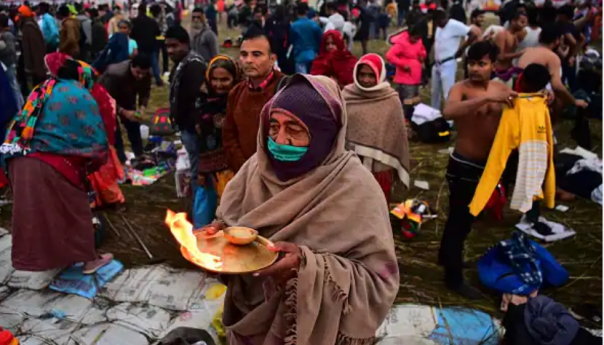 Hiljade ljudi na hinduističkom festivalu uprkos porastu zaraze koronavirusom