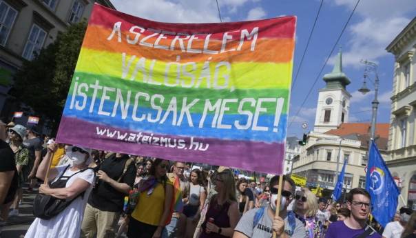 Hiljade Mađara prisustvovalo Paradi ponosa