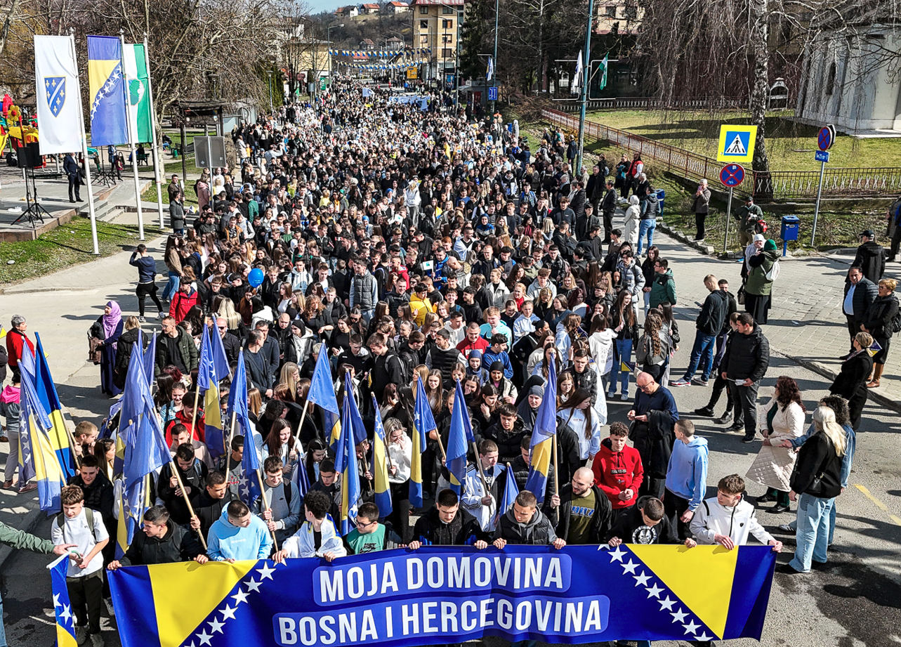 Hiljade mališana obilježile Dan nezavisnosti BiH i Dan Općine Hadžići