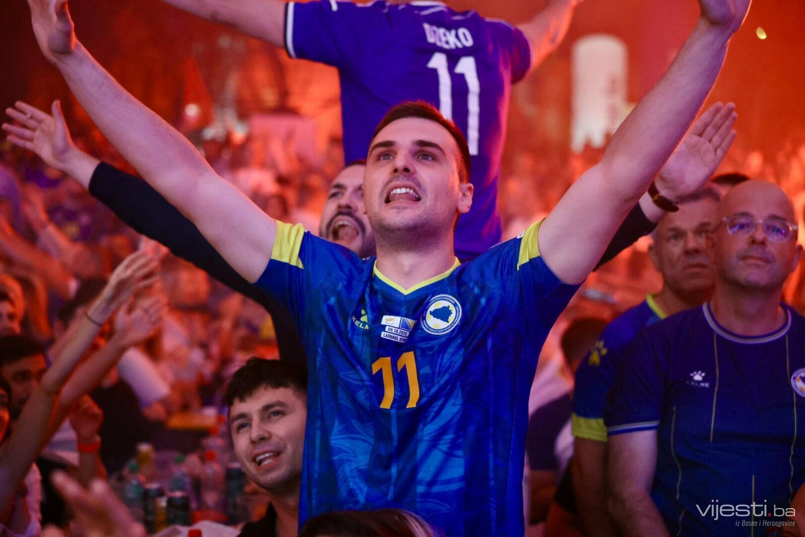Hiljade navijača ispunile kafiće i fan zone u Sarajevu