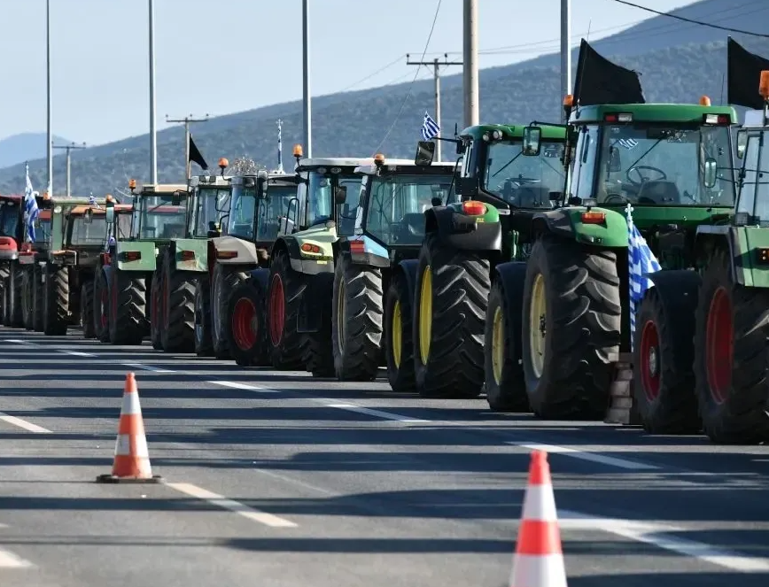 Hiljade traktora na autoputevima Grčke, blokade se nastavljaju