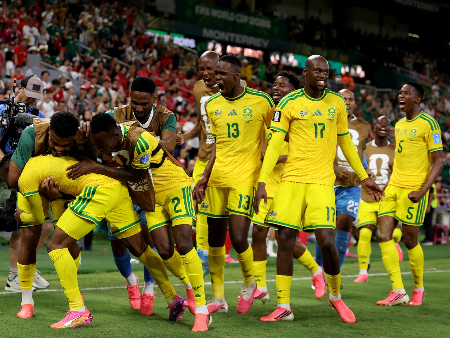 Historijski uspjeh Južne Afrike: "Bafana Bafana" prvi put u nokaut fazi SP-a