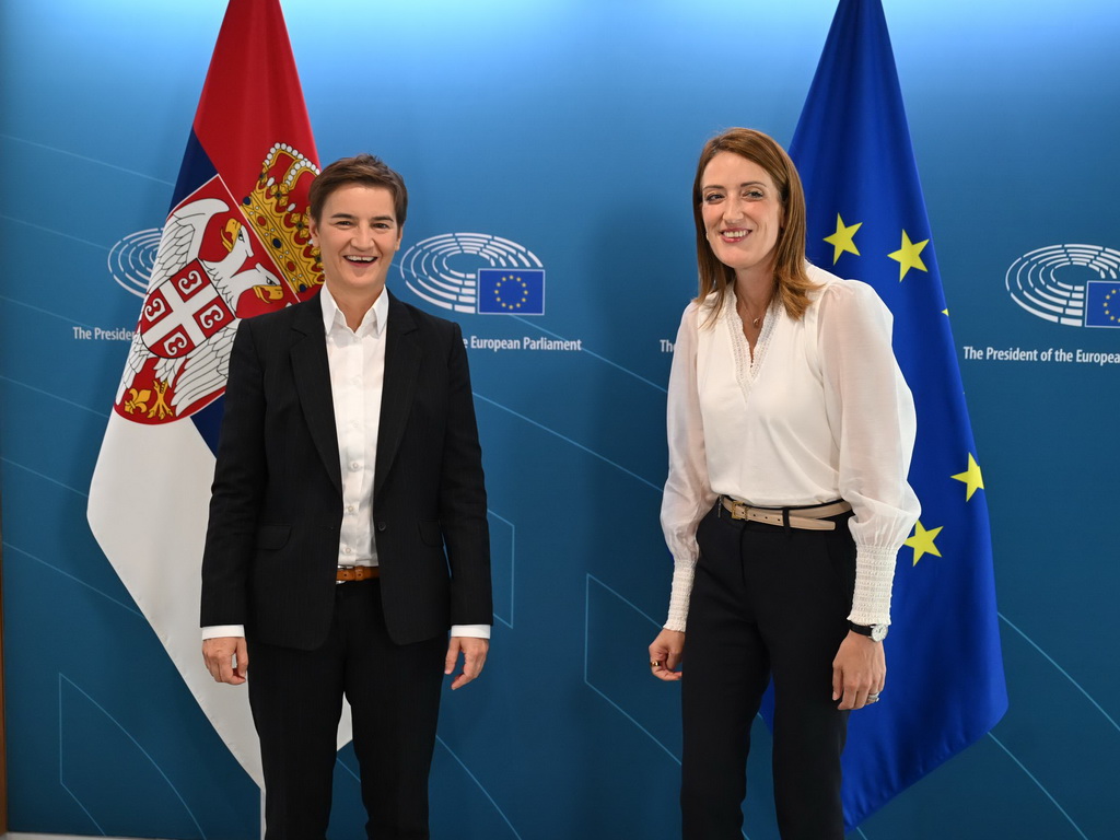 Hladan tuš za Brnabić: Dočekana je riječima "oprosti, nisam znala da si i ti ovdje"