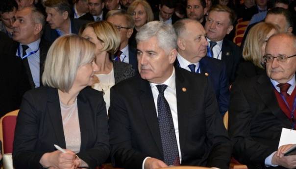 HNS: Reformirati Ustavni sud s naglaskom na strane sudije