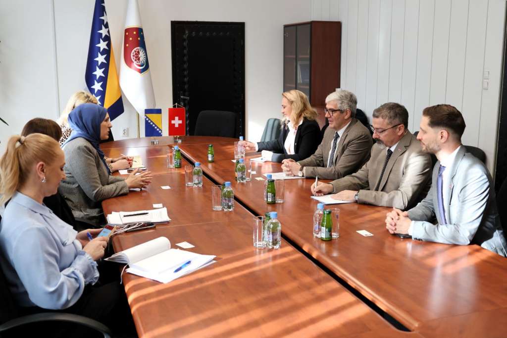 Hota‑Muminović sa delegacijom Kantona Graubünden o reformama obrazovanja