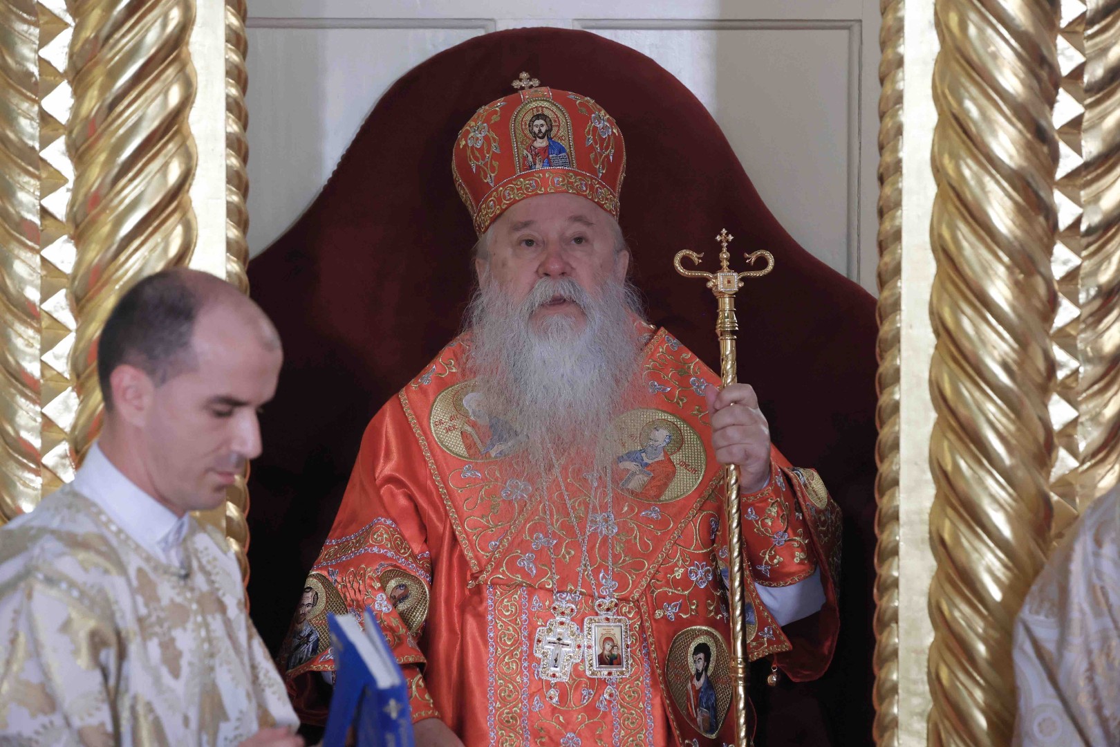 Hrizostom: Temelji mira su se potresli, molimo se za njega