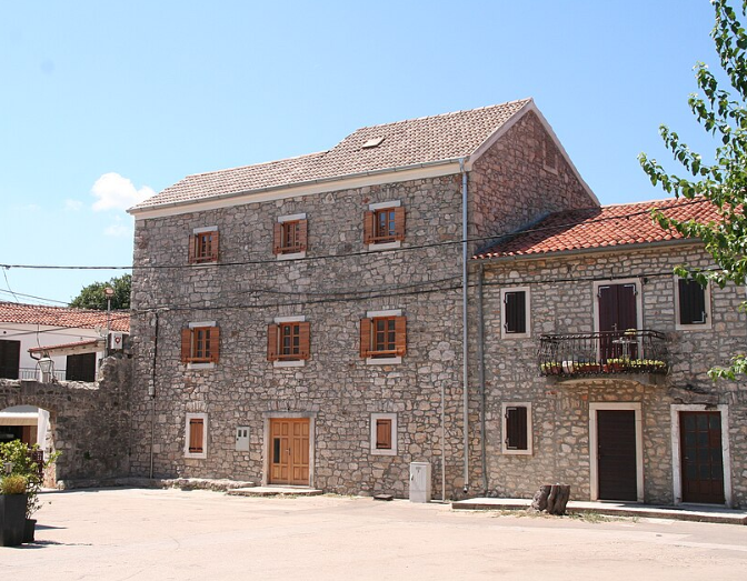 Hrvatska: Dva muškarca pronađena mrtva u kući u primorskom mjestu