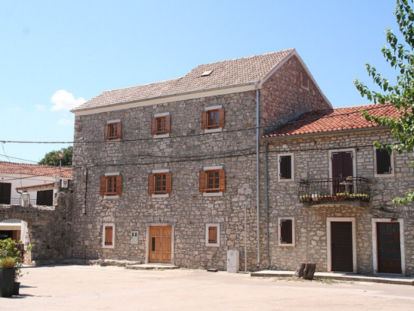 Hrvatska: Dva muškarca pronađena mrtva u kući u primorskom mjestu