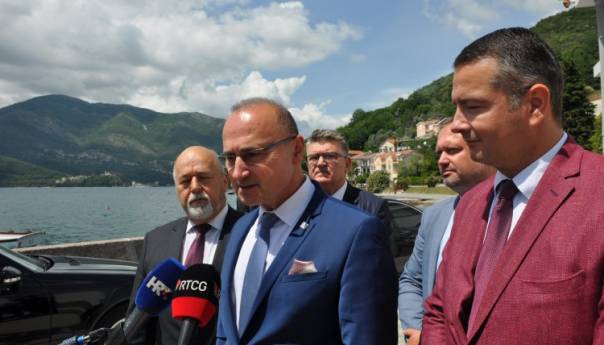 Hrvatska nije otvorila granicu s Crnom Gorom jer se koordinirala s EU-om