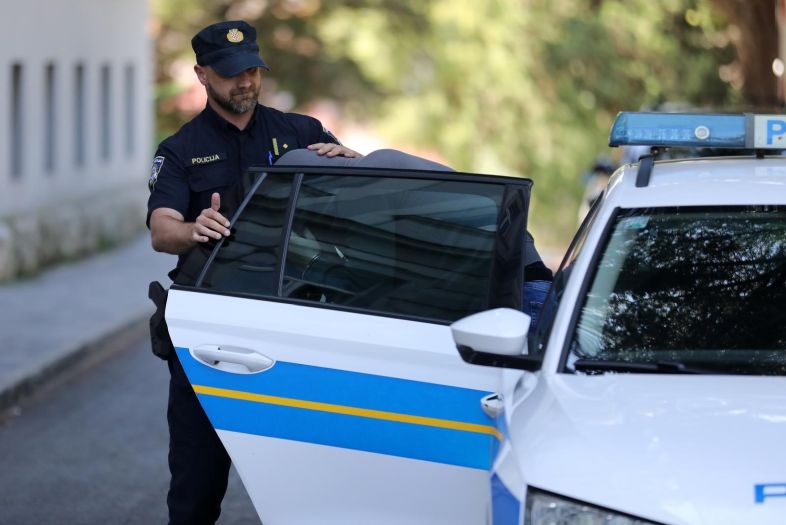 Hrvatska protjerala tri državljana Srbije zbog napada na policiju